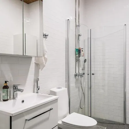 Private With Location בית אירוח *